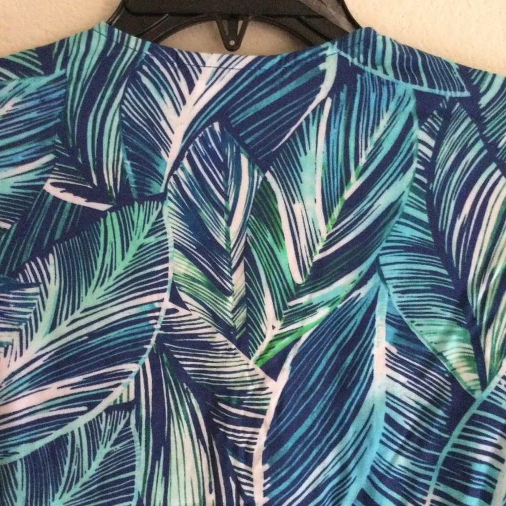 LA BLANCA NWT Sketched Leaves Long Sleeve Tunic Swim Cover-Up Medium